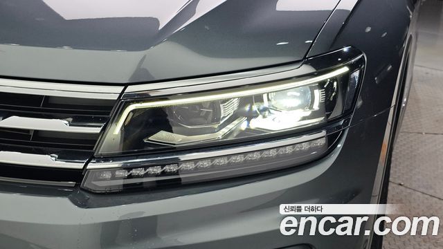 Volkswagen Tiguan Allspace 2.0 TDI Prestige 2020 — фото 22