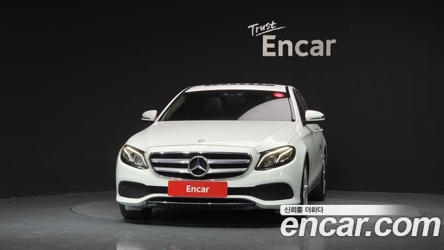 Mercedes-Benz E-Class (W213) E220d Avantgarde 2017 — фото 3
