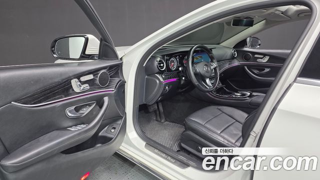Mercedes-Benz E-Class (W213) E220d Avantgarde 2017 — фото 10