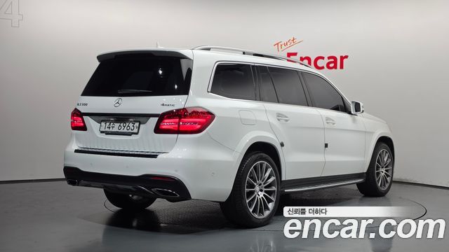 Mercedes-Benz GLS-Class (X166) GLS500 4MATIC 2017 — фото 2