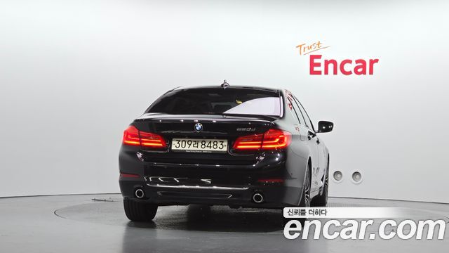 BMW 5 Series (G30) 520d Luxury Plus 2018 — фото 4