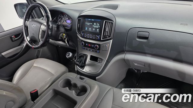 Hyundai Grand Starex Van 3-Seater Smart 2021 — фото 7