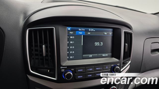 Hyundai Grand Starex Van 3-Seater Smart 2021 — фото 15