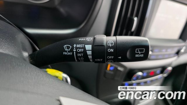 Hyundai Grand Starex Van 3-Seater Smart 2021 — фото 31