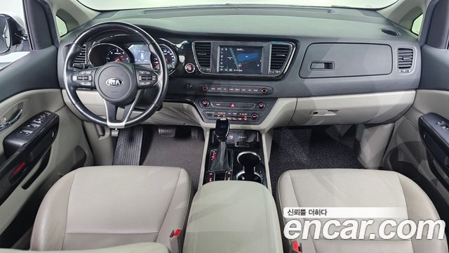 Kia Carnival 9-Seater Prstige 2019 — фото 7