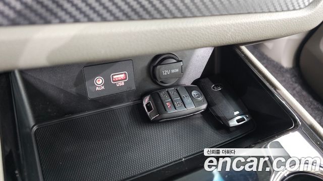 Kia Carnival 9-Seater Prstige 2019 — фото 13