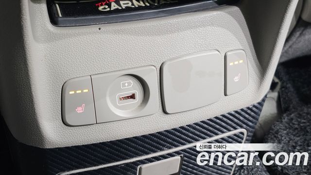 Kia Carnival 9-Seater Prstige 2019 — фото 14