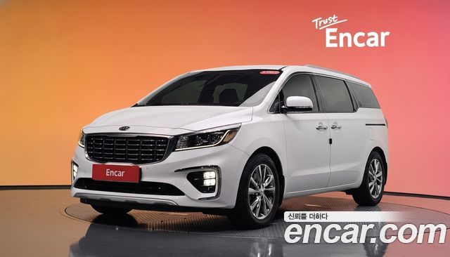 Kia Carnival 9-Seater Prstige 2019 — фото 1
