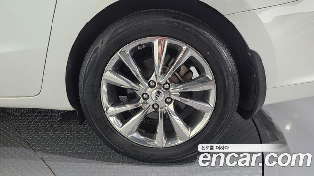 Kia Carnival 9-Seater Prstige 2019 — фото 21
