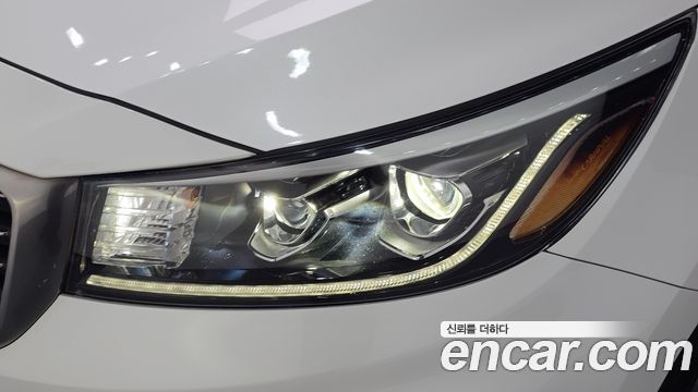 Kia Carnival 9-Seater Prstige 2019 — фото 22