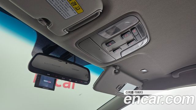 Kia Carnival 9-Seater Prstige 2019 — фото 28