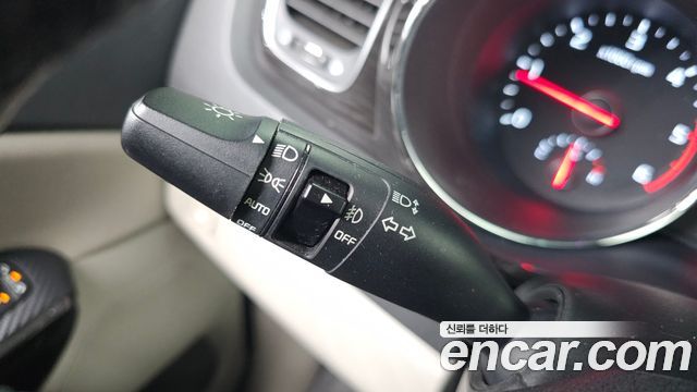 Kia Carnival 9-Seater Prstige 2019 — фото 31