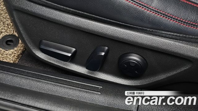 Genesis G70 Gasoline 2.0T 4WD 2021 — фото 24