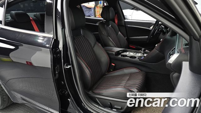 Genesis G70 Gasoline 2.0T 4WD 2021 — фото 32