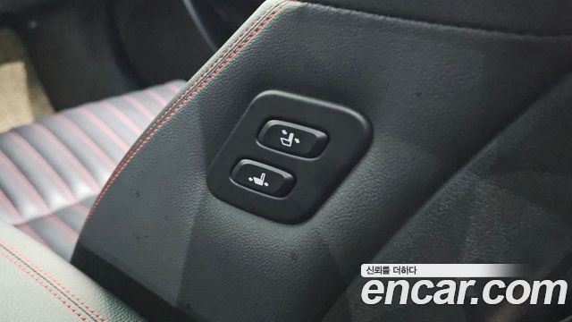 Genesis G70 Gasoline 2.0T 4WD 2021 — фото 35