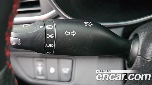 Genesis G70 Gasoline 2.0T 4WD 2021 — фото 38