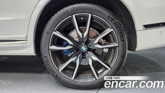 BMW X7 (G07) xDrive 40i M Sport 6STR 2022 — фото 5