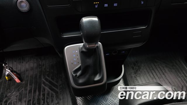 Hyundai Staria Cargo 3-Seater Modern 2022 — фото 9