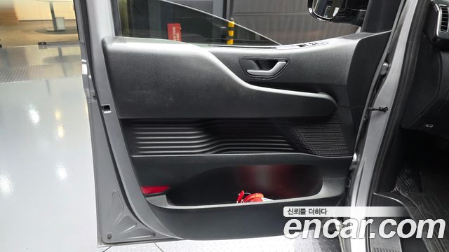 Hyundai Staria Cargo 3-Seater Modern 2022 — фото 24