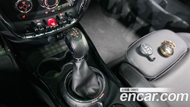 MINI Cooper Clubman Standard 2nd 2016 — фото 9