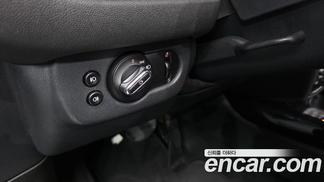 MINI Cooper Clubman Standard 2nd 2016 — фото 16