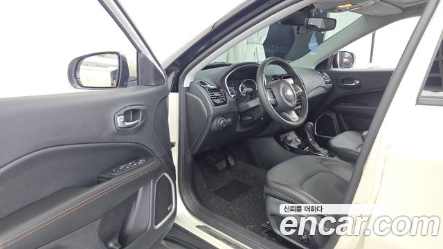 Jeep Compass (II) 2.4 Limitied AWD 2019 — фото 10