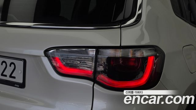 Jeep Compass (II) 2.4 Limitied AWD 2019 — фото 23
