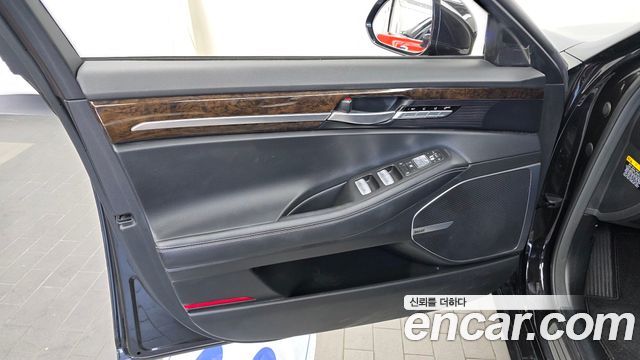 Genesis G90 3.3 T AWD Premium Luxury 2019 — фото 24