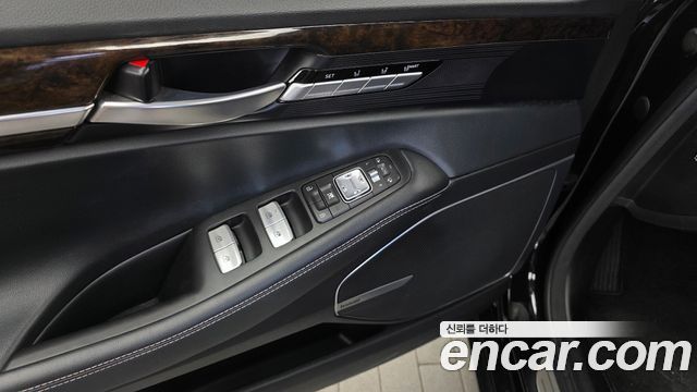 Genesis G90 3.3 T AWD Premium Luxury 2019 — фото 28