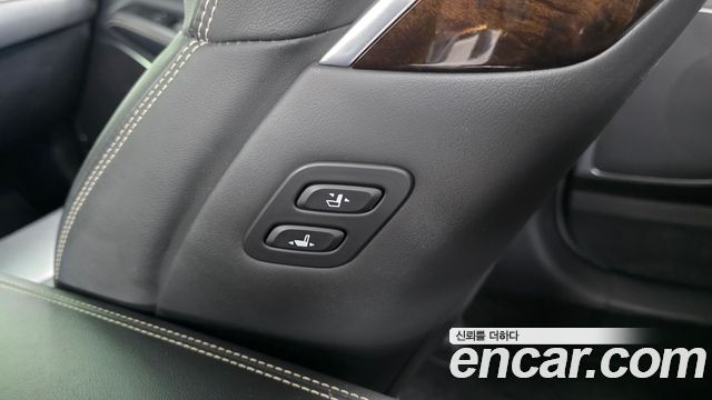 Genesis G90 3.3 T AWD Premium Luxury 2019 — фото 33