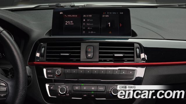 BMW 1 Series (F20) 118d Sport 5Door 2018 — фото 14