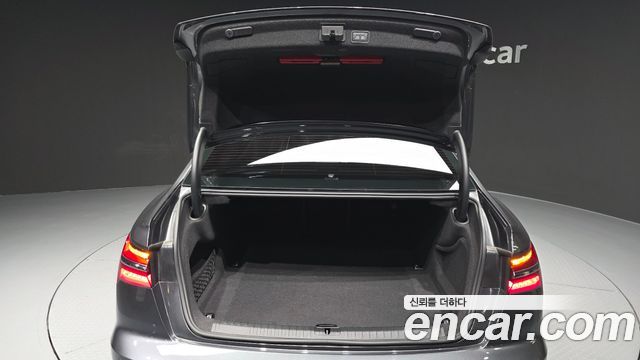 Audi A6 (C8) 45 TFSI Premium 2023 — фото 20