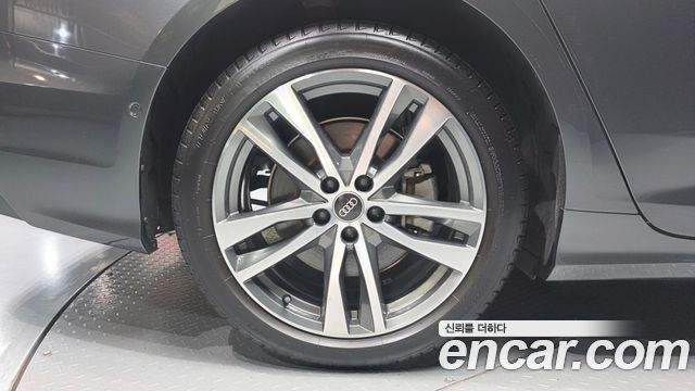 Audi A6 (C8) 45 TFSI Premium 2023 — фото 21