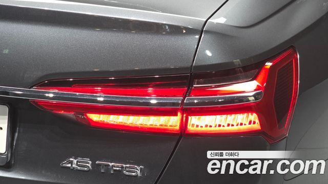 Audi A6 (C8) 45 TFSI Premium 2023 — фото 23