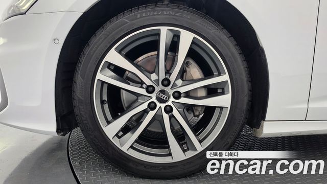 Audi A6 (C8) 45 TFSI Quattro Premium 2023 — фото 5