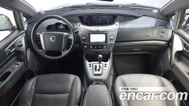 KG Mobility (SsangYong) Korando Turismo 4WD GT 9-seater 2015 — фото 7
