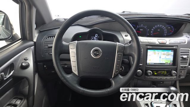 KG Mobility (SsangYong) Korando Turismo 4WD GT 9-seater 2015 — фото 14
