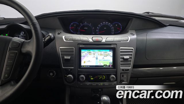 KG Mobility (SsangYong) Korando Turismo 4WD GT 9-seater 2015 — фото 15