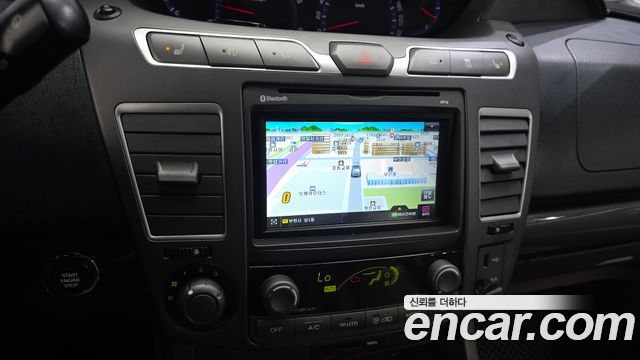 KG Mobility (SsangYong) Korando Turismo 4WD GT 9-seater 2015 — фото 16