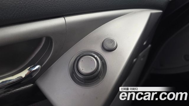 KG Mobility (SsangYong) Korando Turismo 4WD GT 9-seater 2015 — фото 20