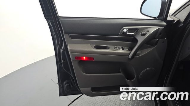 KG Mobility (SsangYong) Korando Turismo 4WD GT 9-seater 2015 — фото 24
