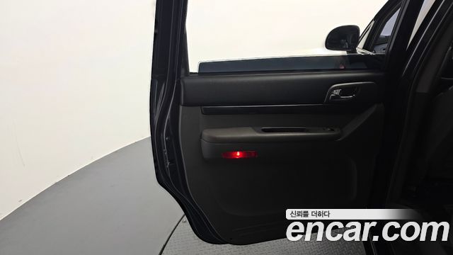 KG Mobility (SsangYong) Korando Turismo 4WD GT 9-seater 2015 — фото 25