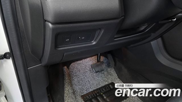 Land Rover Discovery Sport 2.0 TD4 SE (150PS) 2018 — фото 27