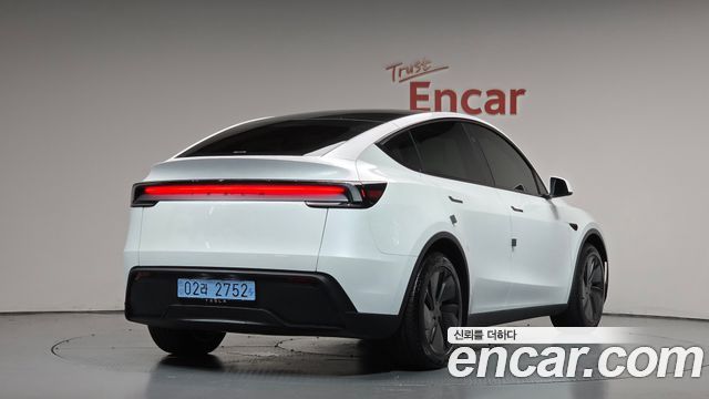 Tesla Model Y RWD 2025 — фото 2