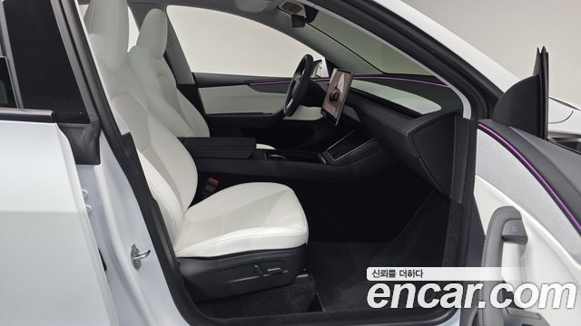 Tesla Model Y RWD 2025 — фото 11