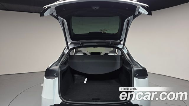 Tesla Model Y RWD 2025 — фото 20