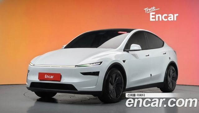 Tesla Model Y RWD 2025 — фото 1