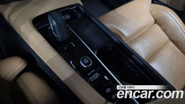 Volvo V90 Cross Country B5 Pro AWD 2021 — фото 9