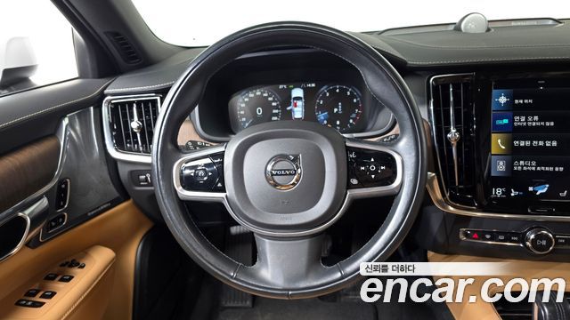 Volvo V90 Cross Country B5 Pro AWD 2021 — фото 12
