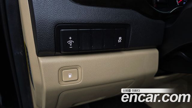 Kia Carnival 9-Seater Prstige 2019 — фото 12